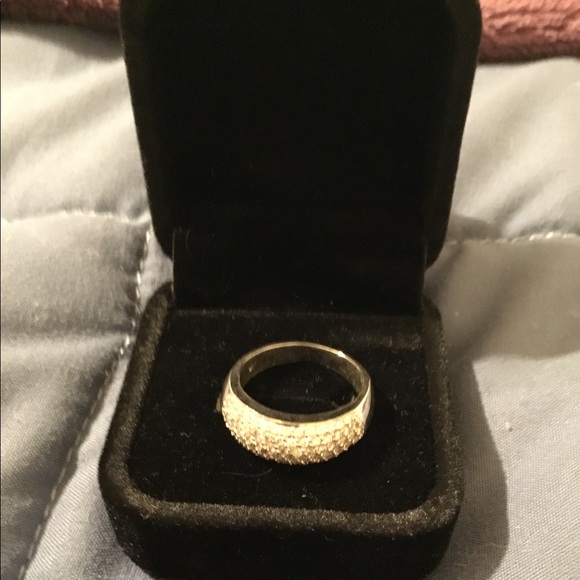 Vintage Solid 14Kt White gold 6 Row Natural Pave Diamonds Band Ring, 8 - Picture 15 of 15